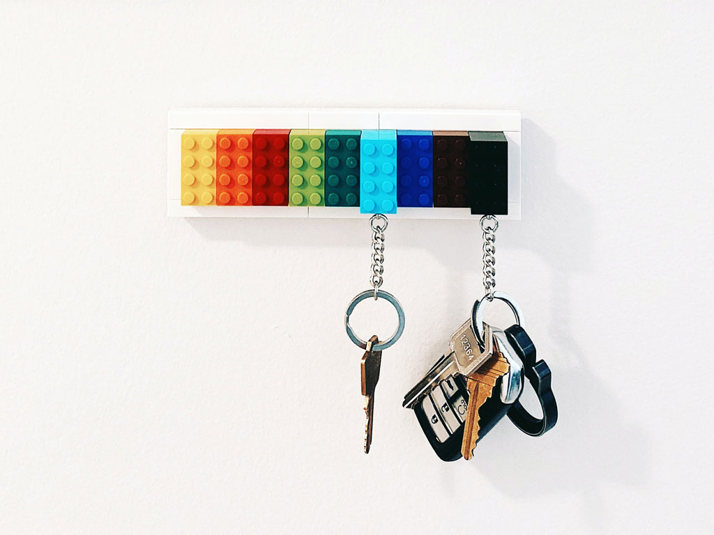 hang your keys with legos